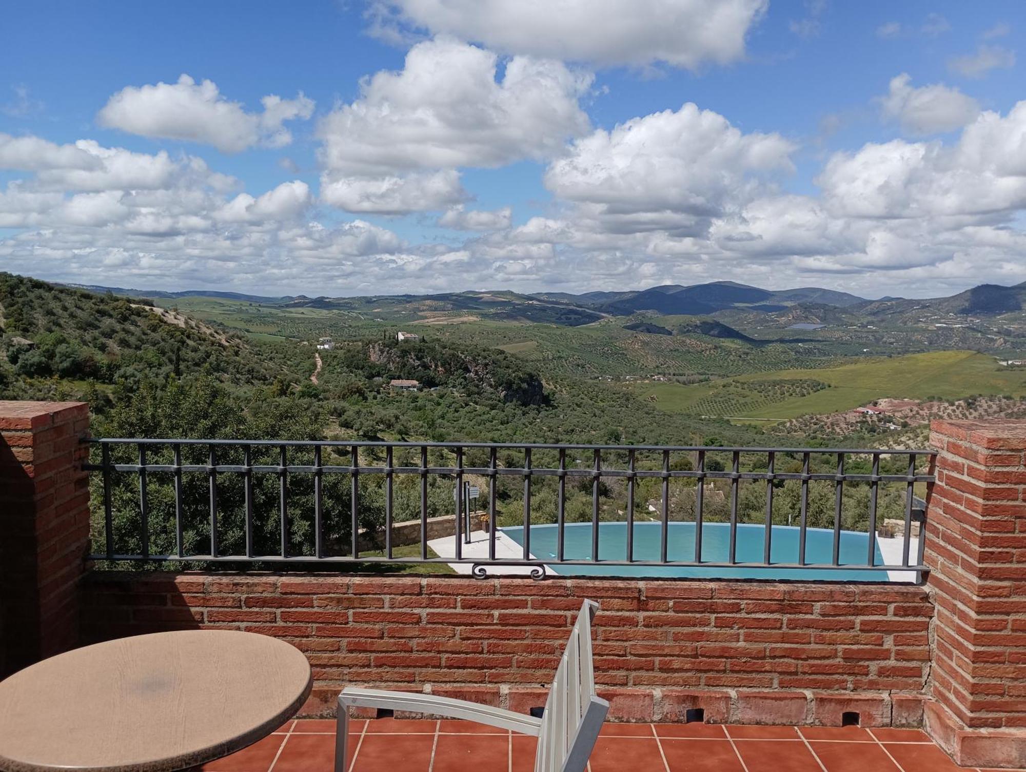 Hotel Rural Los Tadeos 자하라 데 라 시에라 외부 사진